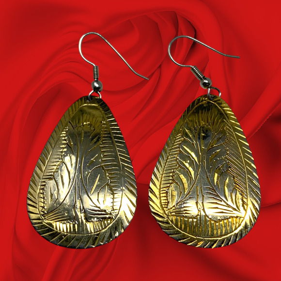 Vintage 1980's Etched Gold Tone Pierced Dangle Earrings Bohemian Byzantine - Picture 1 of 5